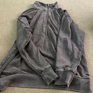 VS Gray Quarterzip